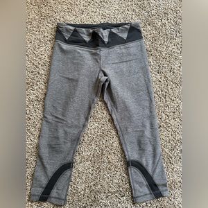 Lululemon Grey capri legging